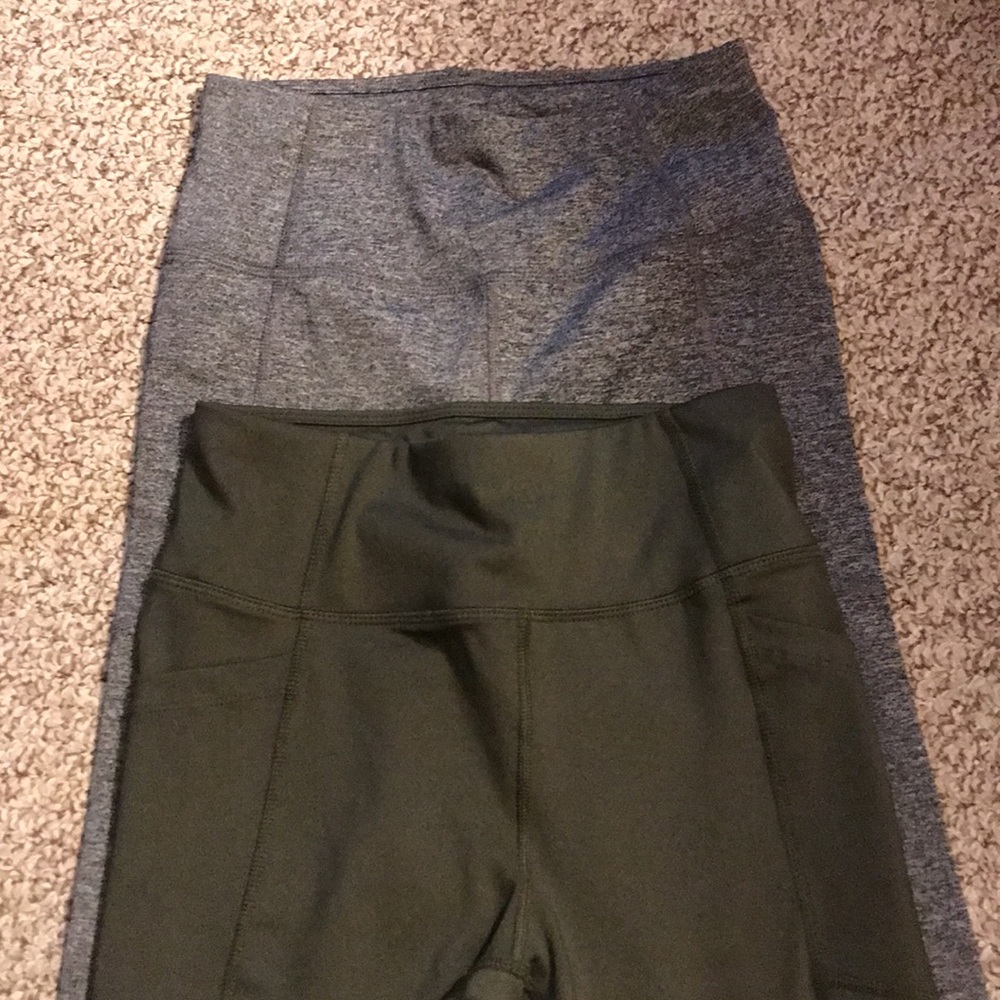 NWOT Avia Capri 2pair XS